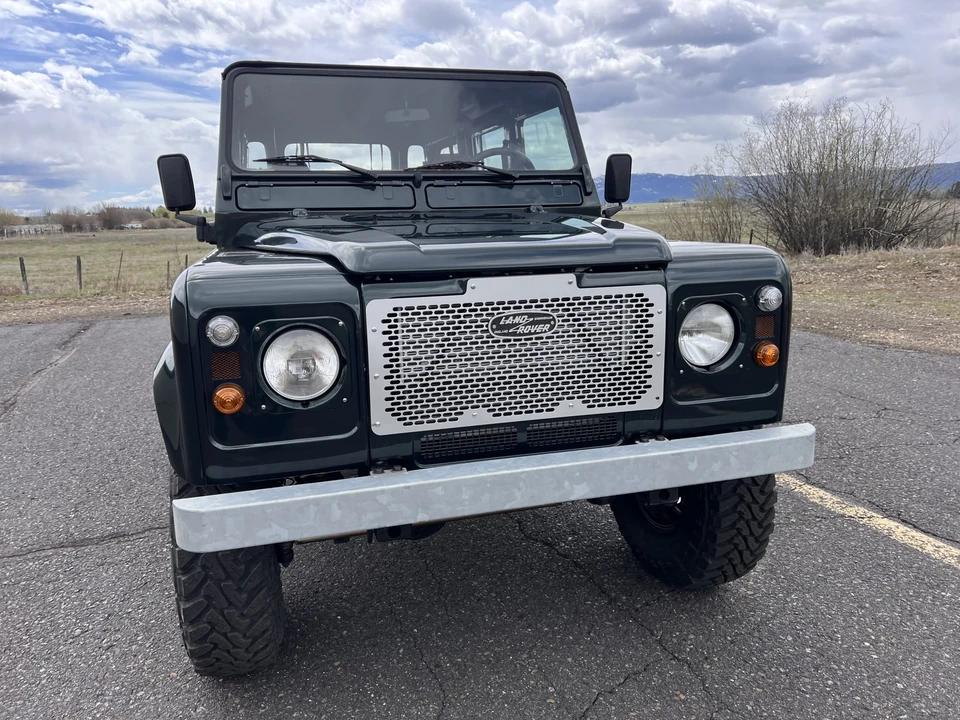2000 Land Rover Defender 110 - Image 17 of 31
