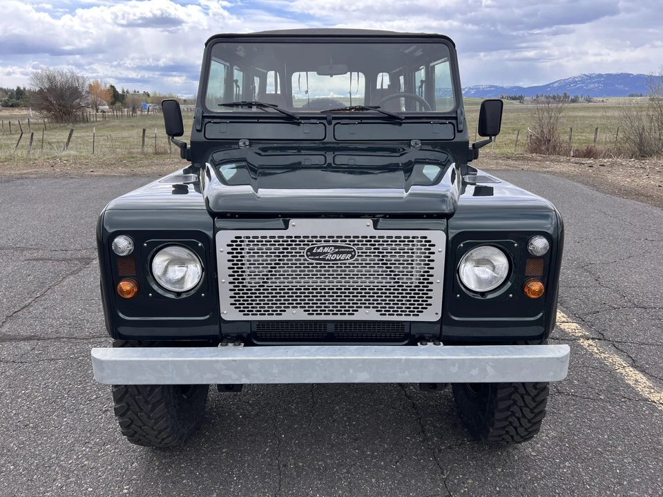 2000 Land Rover Defender 110 - Image 15 of 31