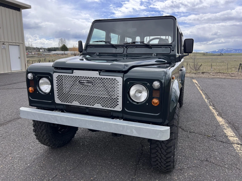 2000 Land Rover Defender 110 - Image 14 of 31