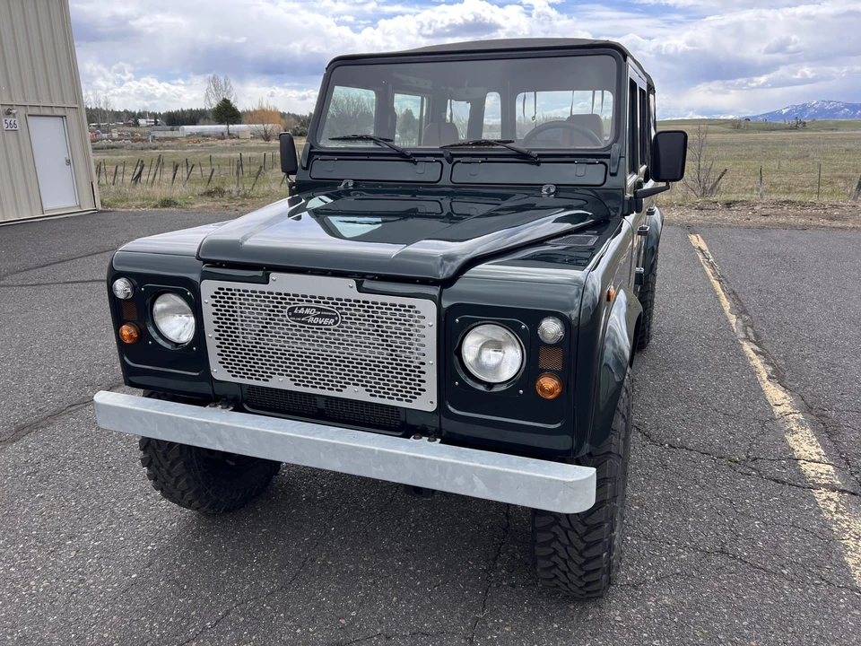 2000 Land Rover Defender 110 - Image 13 of 31
