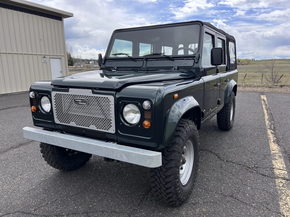 2000 Land Rover Defender 110 - Image 12 of 31