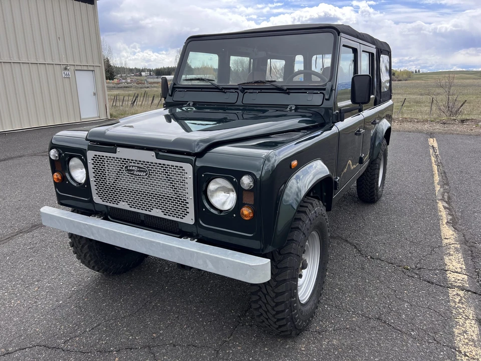 2000 Land Rover Defender 110 - Image 11 of 31