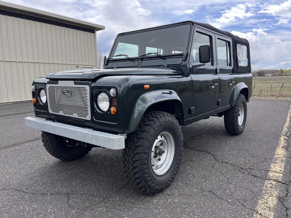 2000 Land Rover Defender 110 - Image 10 of 31