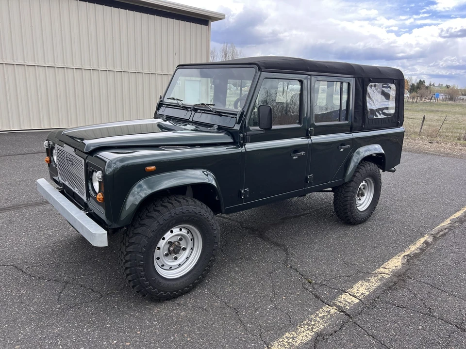 2000 Land Rover Defender 110 - Image 6 of 31