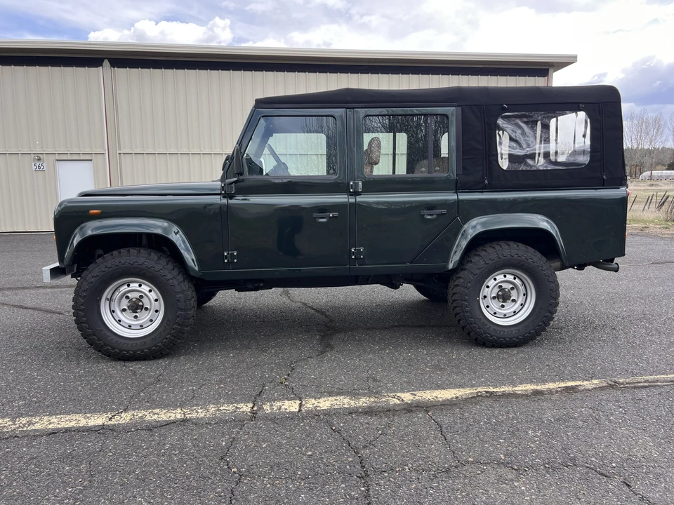 2000 Land Rover Defender 110 - Image 28 of 31
