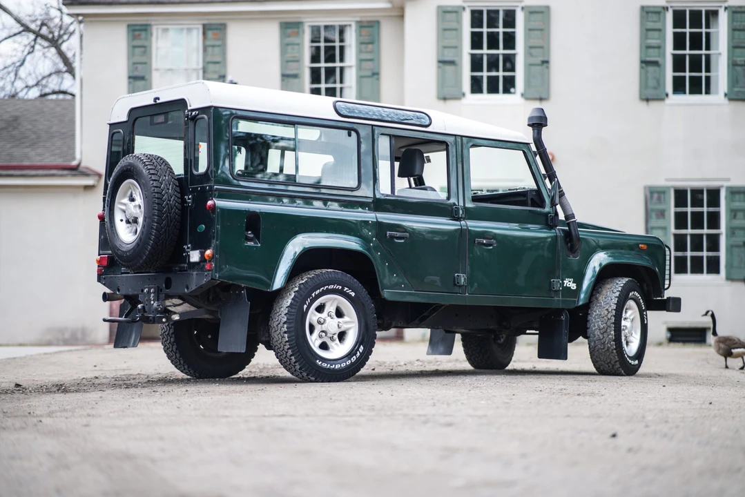2000 Land Rover Defender 110 - Image 24 of 31