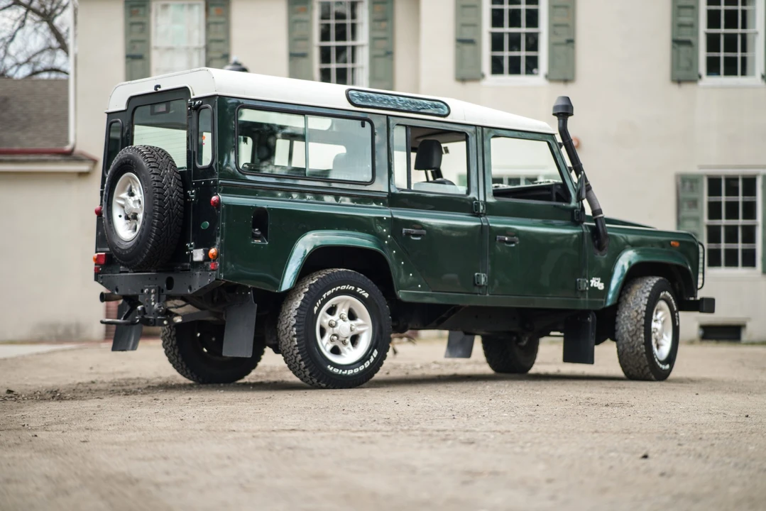 2000 Land Rover Defender 110 - Image 23 of 31