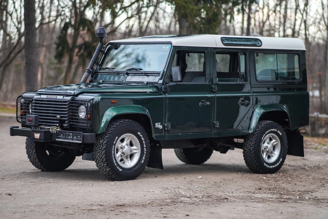 2000 Land Rover Defender 110 - Image 8 of 31