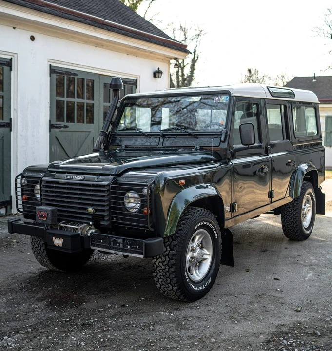 2000 Land Rover Defender 110 - Image 5 of 31