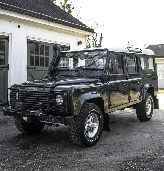2000 Land Rover Defender 110 - Image 6 of 31