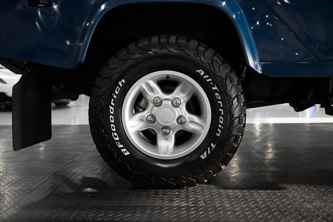 2000 Land Rover Defender 110 - Image 29 of 31