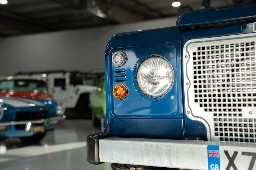 2000 Land Rover Defender 110 - Image 9 of 31