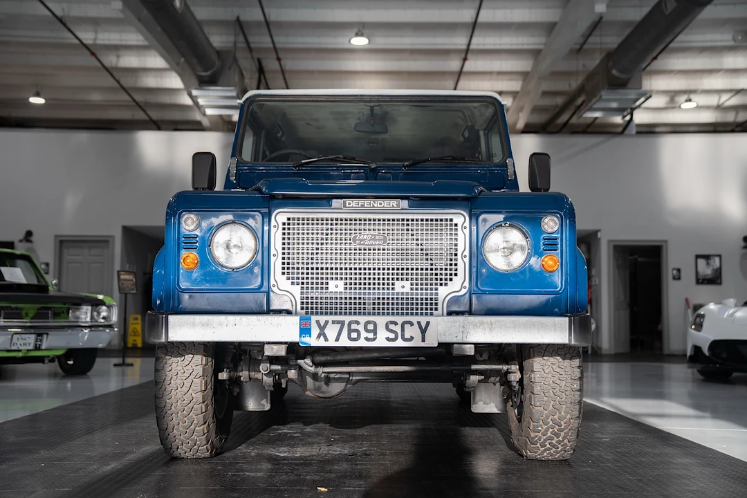 2000 Land Rover Defender 110 - Image 7 of 31