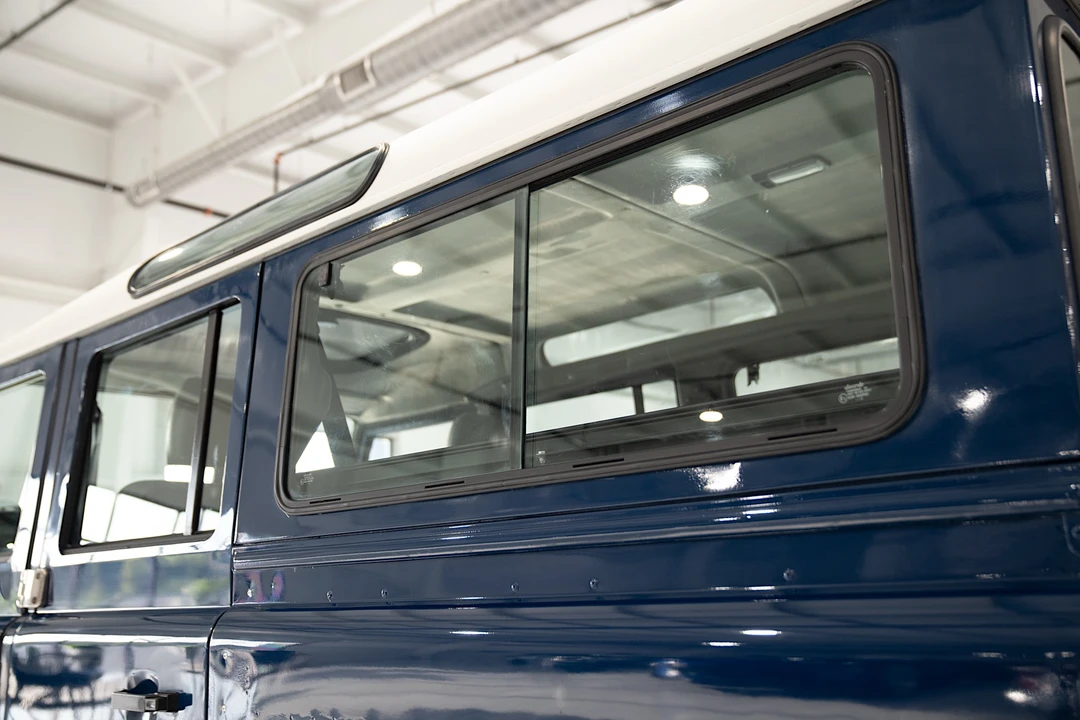 2000 Land Rover Defender 110 - Image 22 of 31