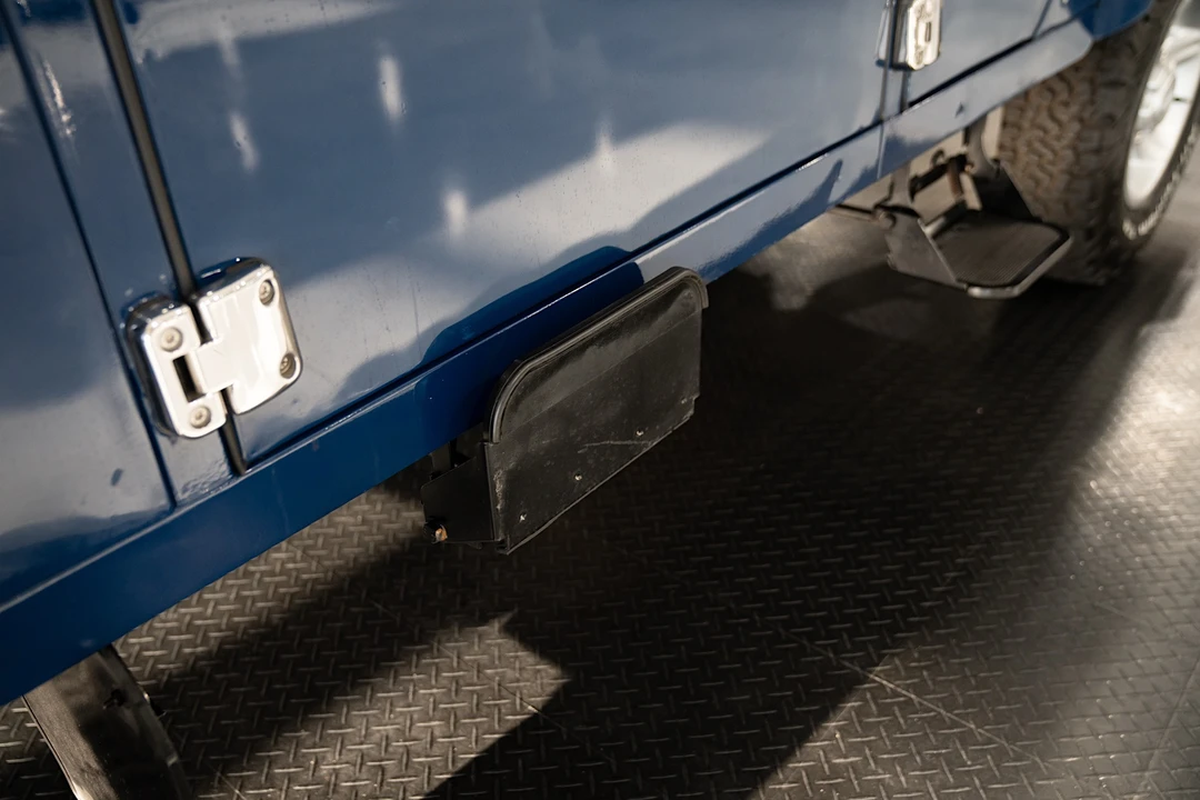 2000 Land Rover Defender 110 - Image 19 of 31