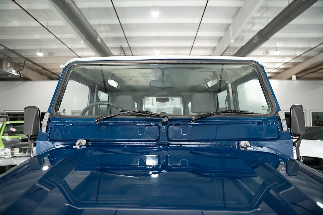 2000 Land Rover Defender 110 - Image 12 of 31