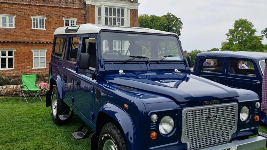 2000 Land Rover Defender 110 - Image 7 of 29