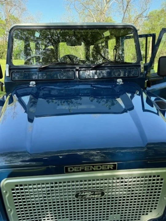 2000 Land Rover Defender 110 - Image 7 of 31