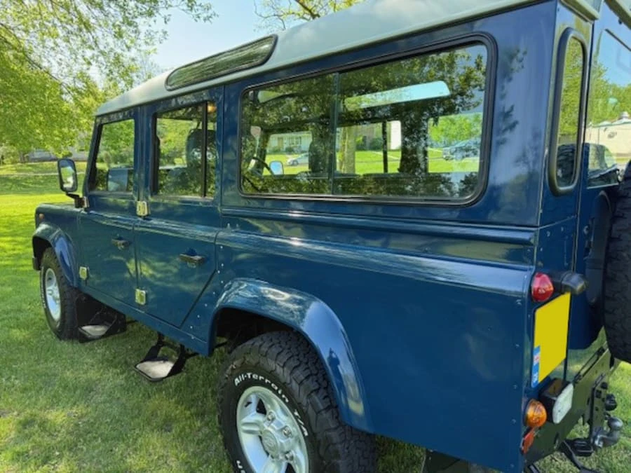 2000 Land Rover Defender 110 - Image 8 of 31