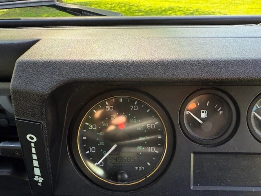 2000 Land Rover Defender 110 - Image 12 of 31