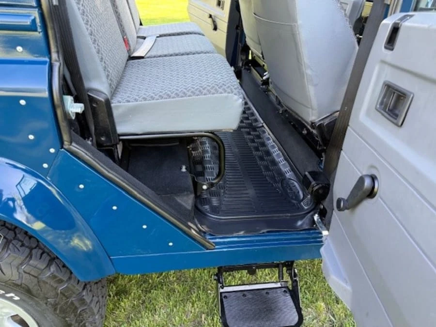 2000 Land Rover Defender 110 - Image 14 of 31