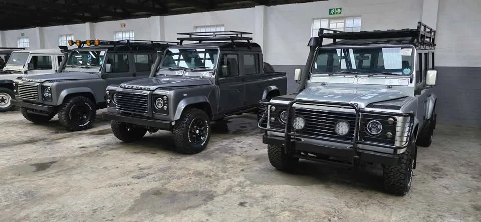 2000 Land Rover Defender 110 - Image 18 of 18