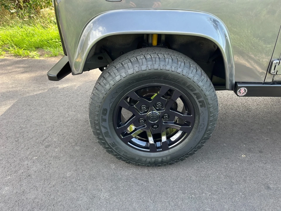 2000 Land Rover Defender 90 - Image 17 of 21