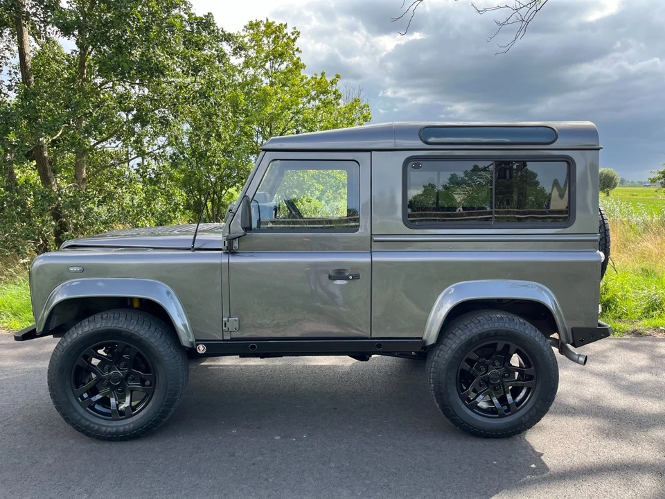 2000 Land Rover Defender 90 - Image 10 of 21