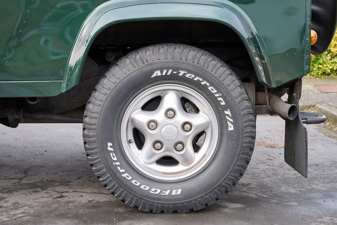2000 Land Rover Defender 90 - Image 12 of 30