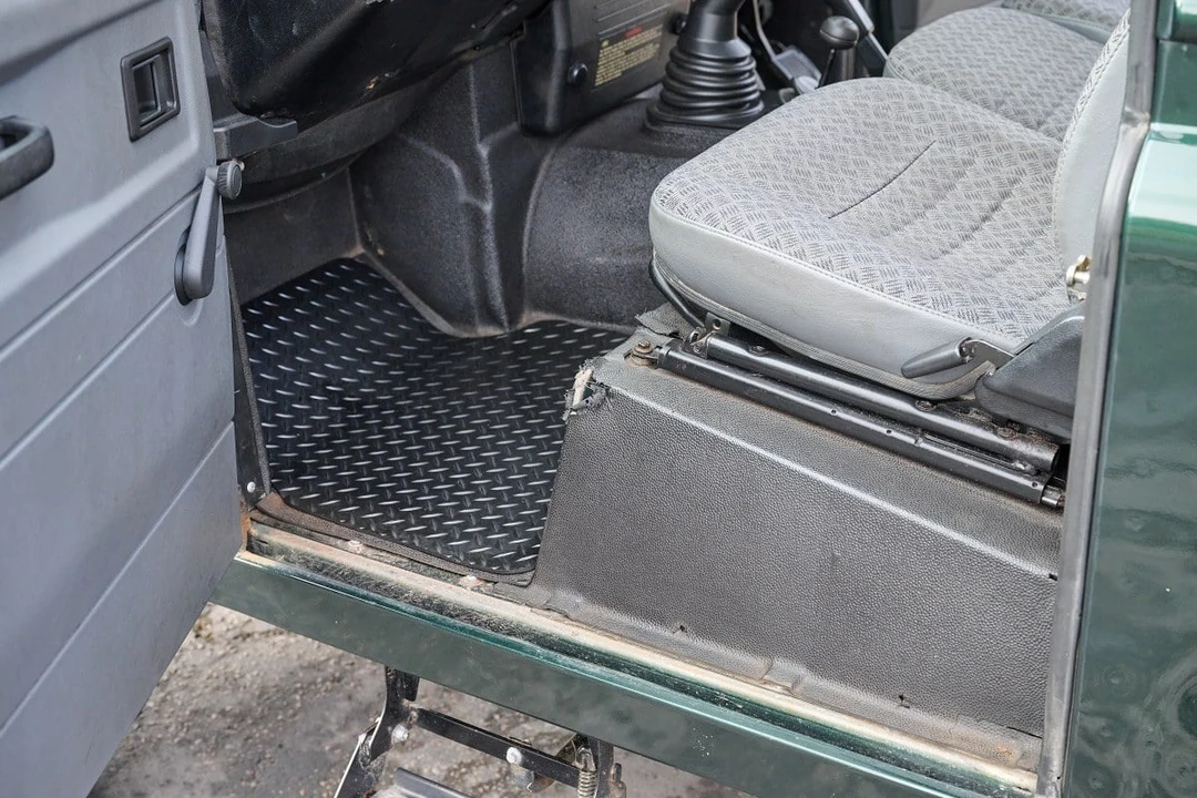 2000 Land Rover Defender 90 - Image 21 of 30