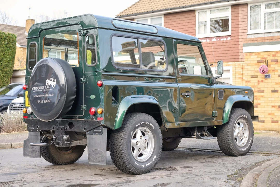 2000 Land Rover Defender 90 - Image 6 of 30