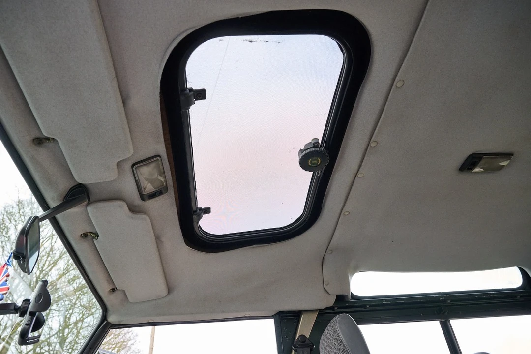 2000 Land Rover Defender 90 - Image 29 of 30