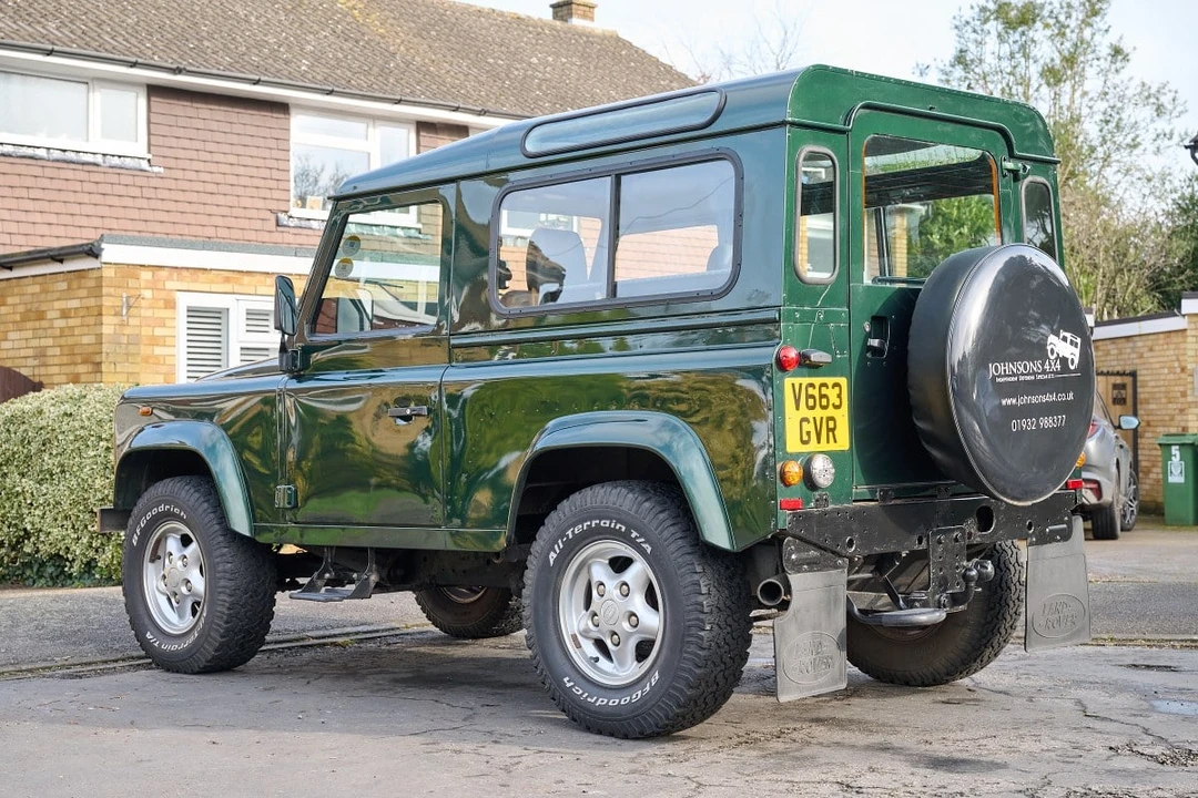 2000 Land Rover Defender 90 - Image 9 of 30