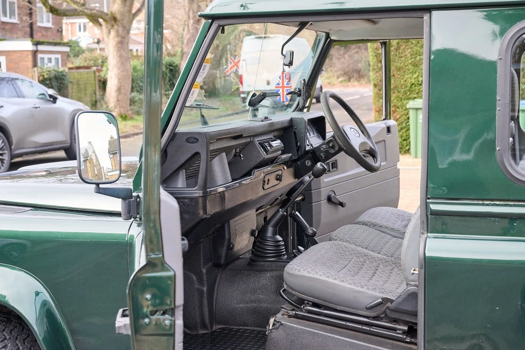 2000 Land Rover Defender 90 - Image 20 of 30
