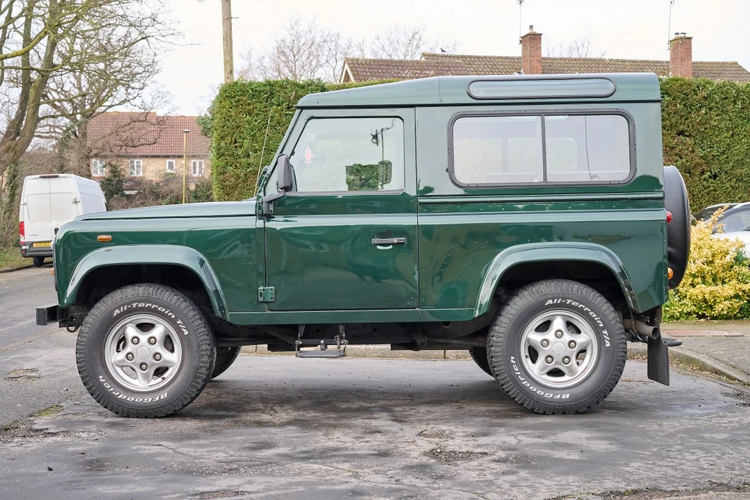 2000 Land Rover Defender 90 - Image 10 of 30