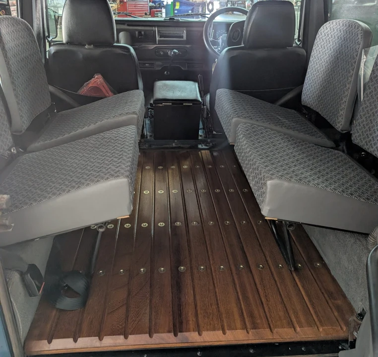 2000 Land Rover Defender 90 - Image 5 of 9