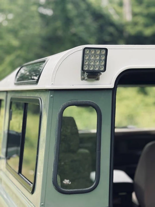 2000 Land Rover Defender 90 - Image 11 of 21