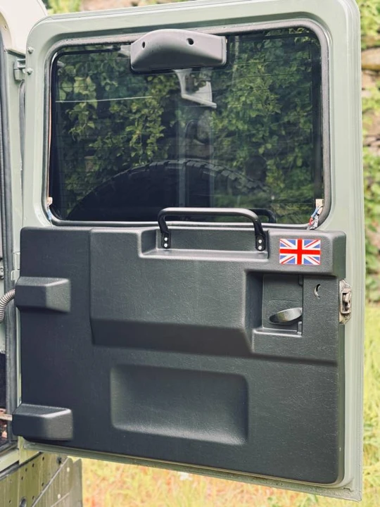 2000 Land Rover Defender 90 - Image 12 of 21