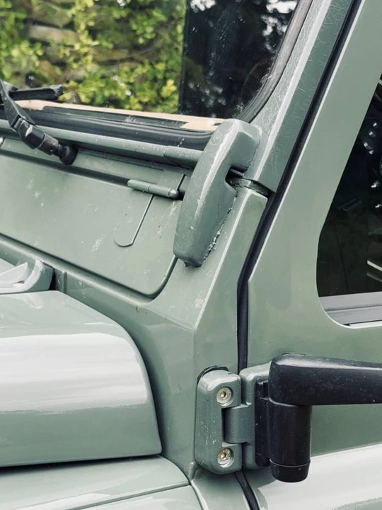2000 Land Rover Defender 90 - Image 6 of 21