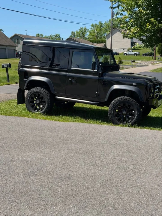 2000 Land Rover Defender 90 - Image 3 of 11