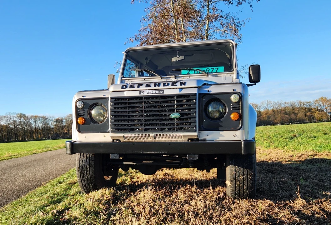 2000 Land Rover Defender 90 - Image 11 of 21