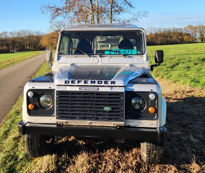 2000 Land Rover Defender 90 - Image 2 of 21