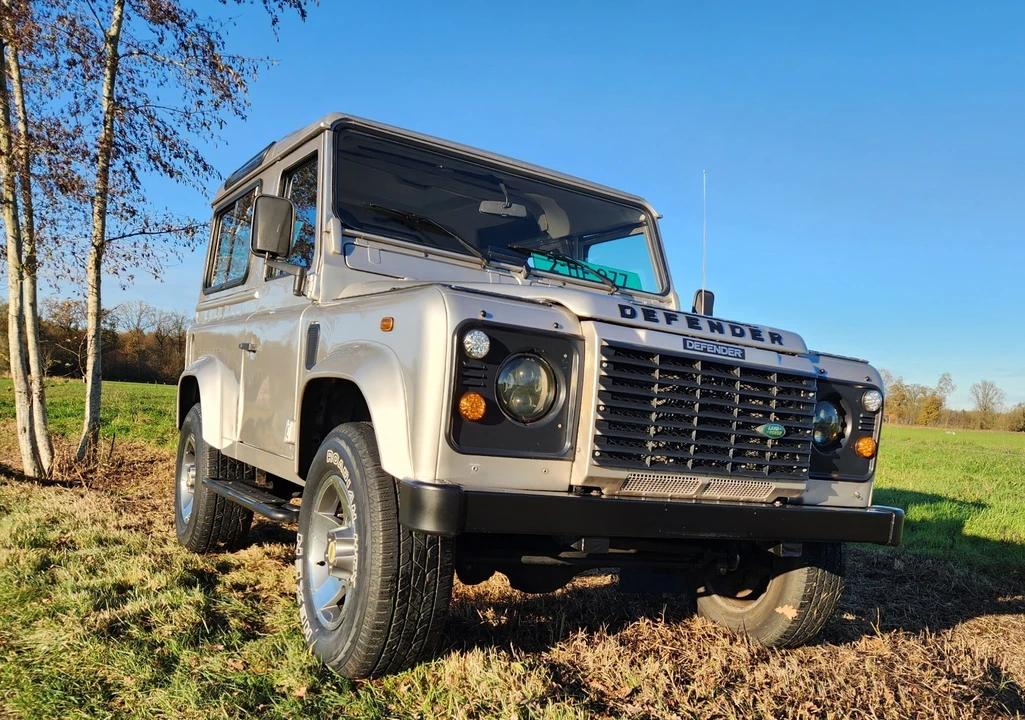 2000 Land Rover Defender 90 - Image 12 of 21