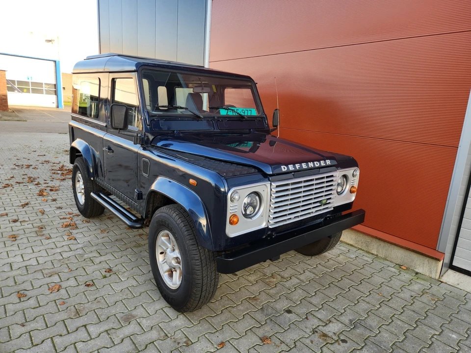 2000 Land Rover Defender 90 - Image 8 of 21