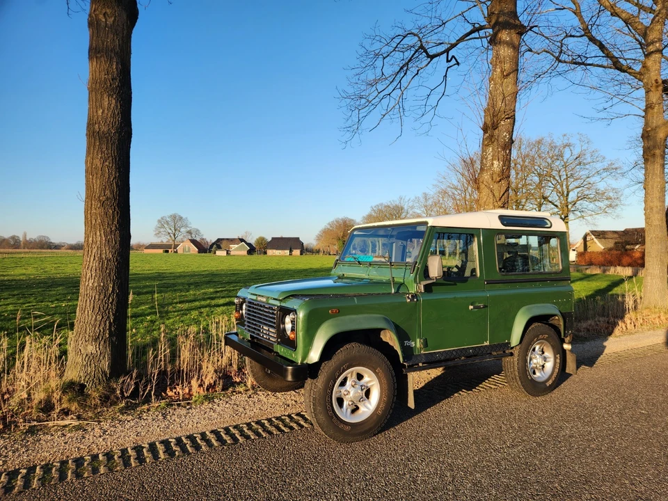 2000 Land Rover Defender 90 - Image 11 of 21