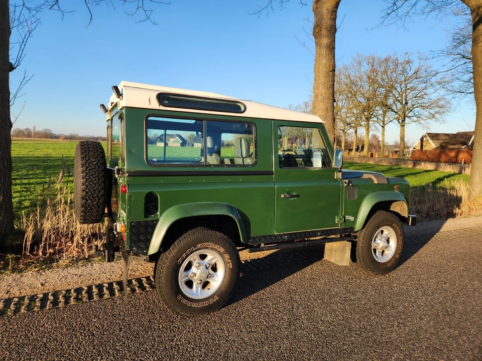 2000 Land Rover Defender 90 - Image 13 of 21