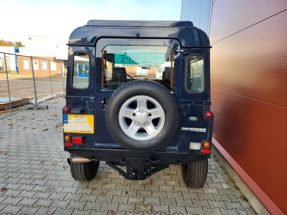 2000 Land Rover Defender 90 - Image 6 of 21