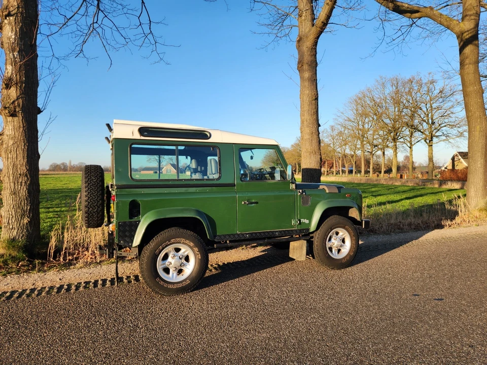 2000 Land Rover Defender 90 - Image 17 of 21