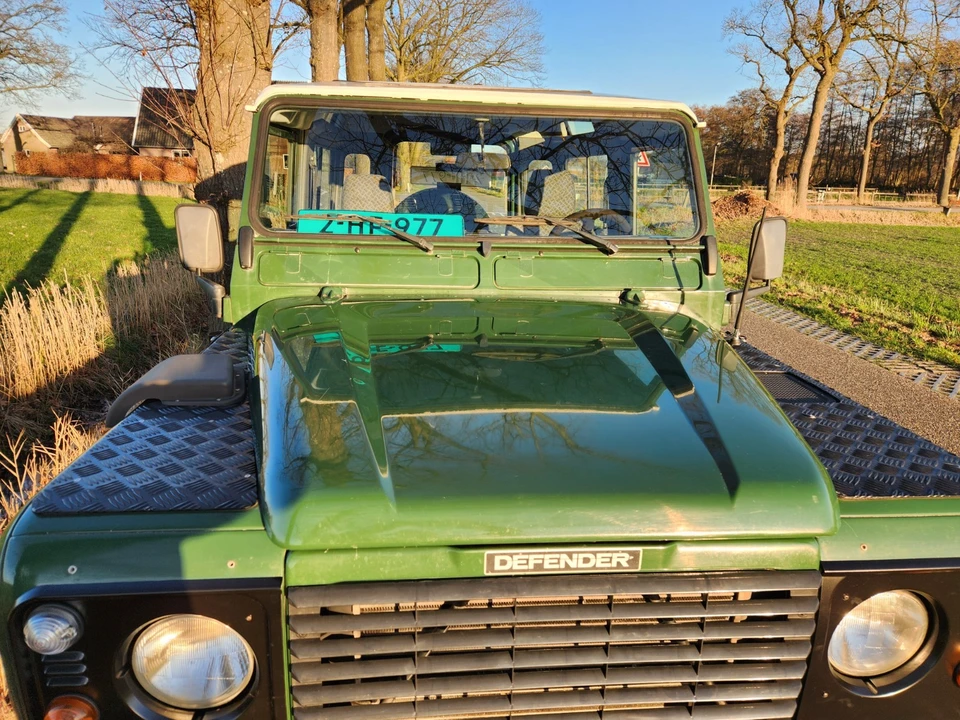 2000 Land Rover Defender 90 - Image 4 of 21