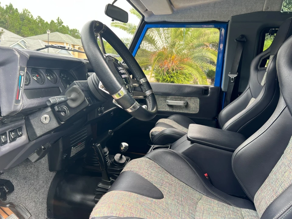 2000 Land Rover Defender 90 - Image 10 of 21